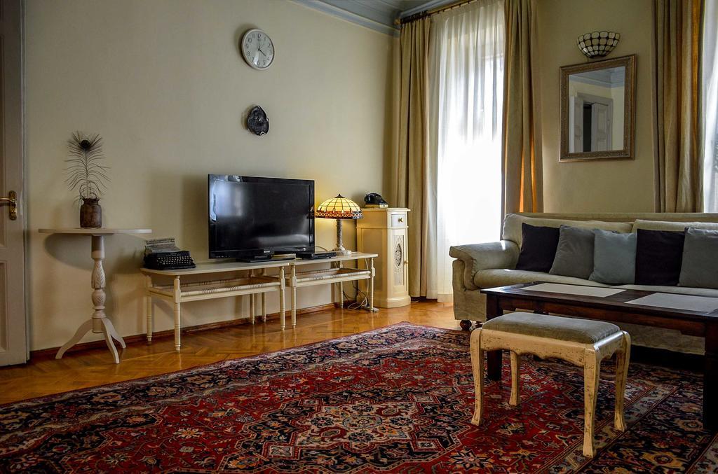 Vintazhnaya Apartment Odessa Exterior foto