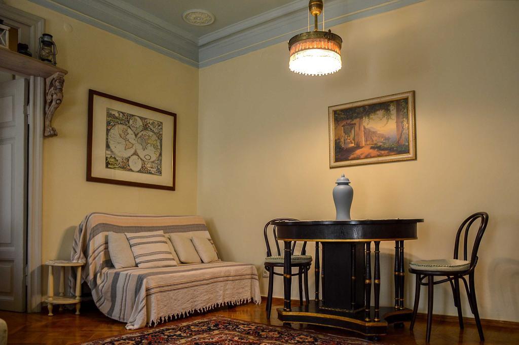 Vintazhnaya Apartment Odessa Exterior foto
